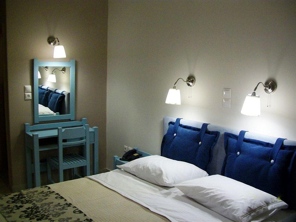 Zorbas Santorini מלון 3*